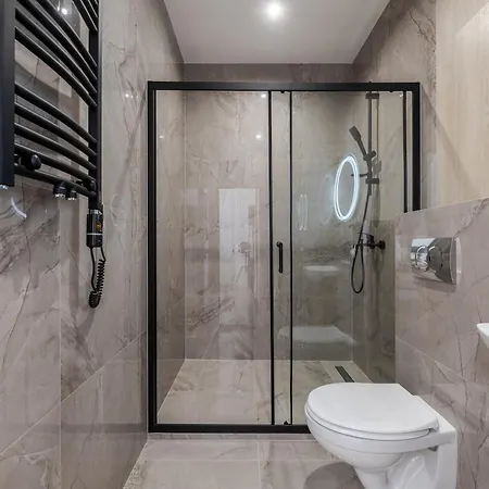 Inshiapartments In Plazma Mall *