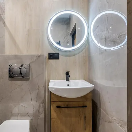 Inshiapartments In Plazma Mall *